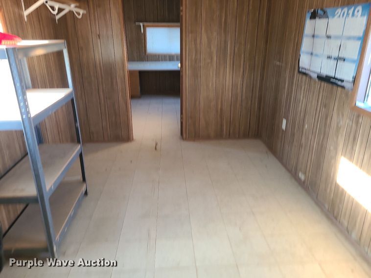 image for item MQ9596 2002 Office trailer