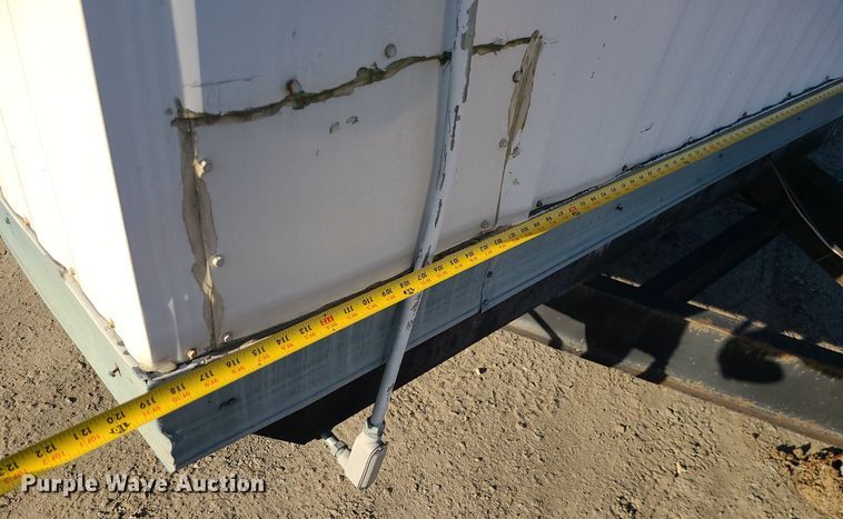 image for item MQ9596 2002 Office trailer