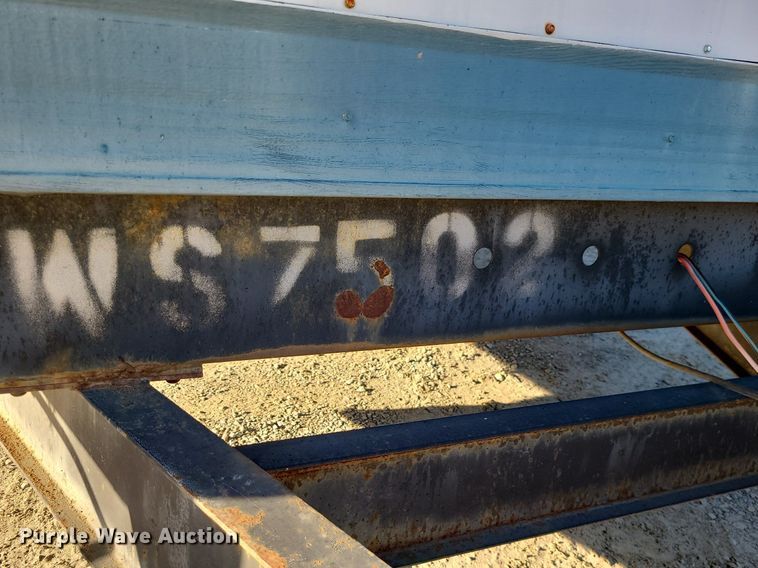 image for item MQ9596 2002 Office trailer