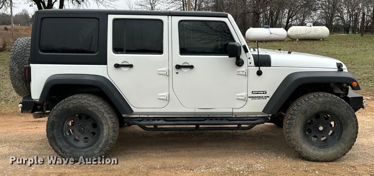 image for item ND9049 2014 Jeep Wrangler Sport Unlimited SUV