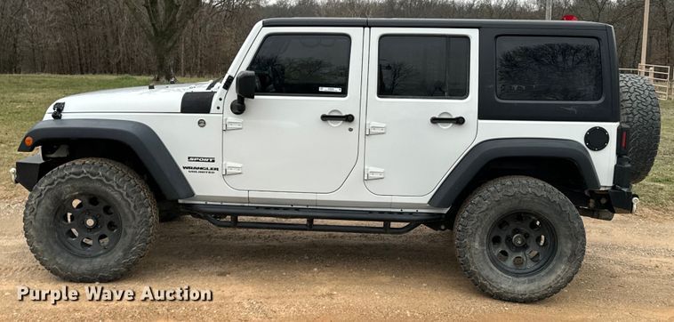 image for item ND9049 2014 Jeep Wrangler Sport Unlimited SUV