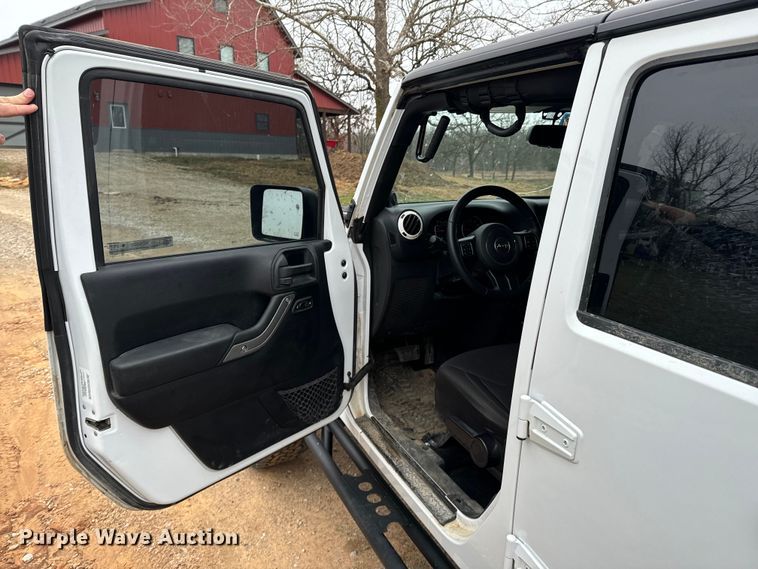 image for item ND9049 2014 Jeep Wrangler Sport Unlimited SUV