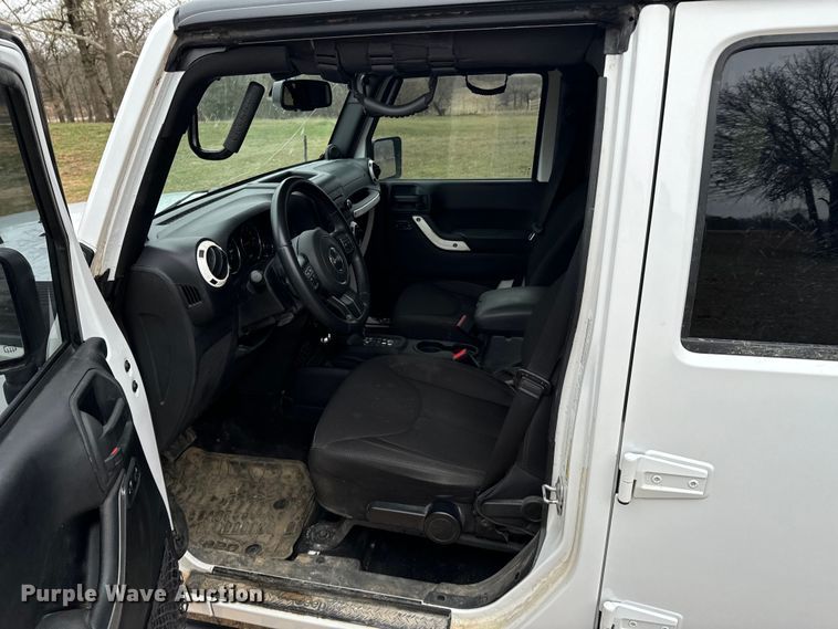 image for item ND9049 2014 Jeep Wrangler Sport Unlimited SUV