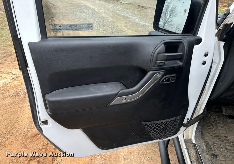 image for item ND9049 2014 Jeep Wrangler Sport Unlimited SUV