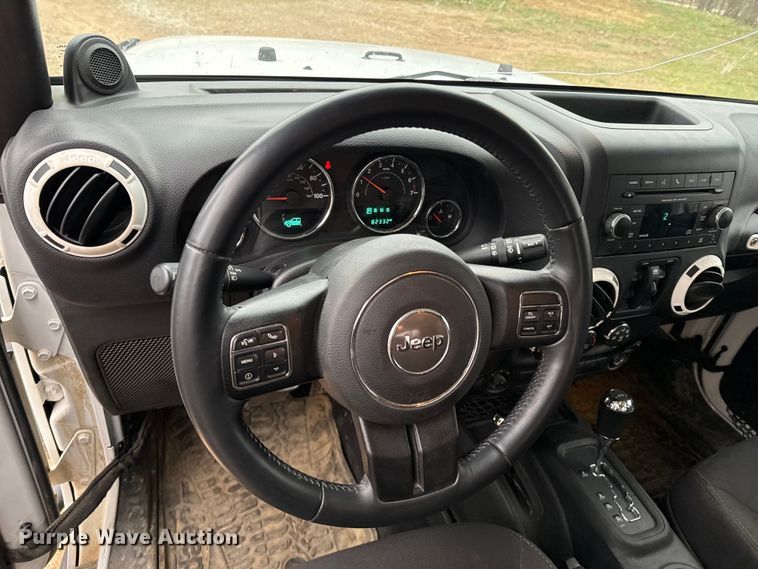 image for item ND9049 2014 Jeep Wrangler Sport Unlimited SUV