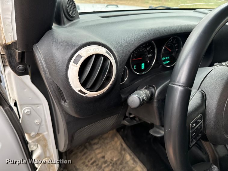 image for item ND9049 2014 Jeep Wrangler Sport Unlimited SUV