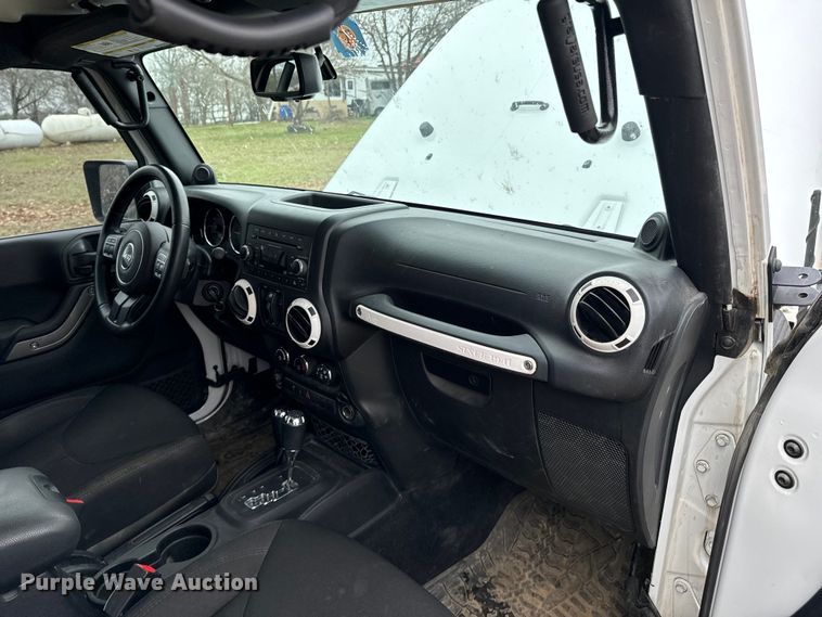 image for item ND9049 2014 Jeep Wrangler Sport Unlimited SUV