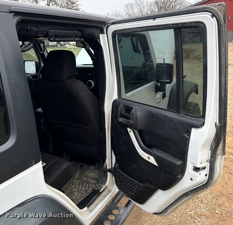 image for item ND9049 2014 Jeep Wrangler Sport Unlimited SUV