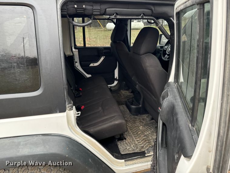 image for item ND9049 2014 Jeep Wrangler Sport Unlimited SUV