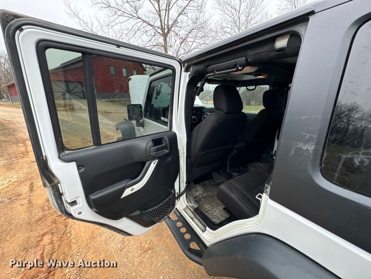 image for item ND9049 2014 Jeep Wrangler Sport Unlimited SUV