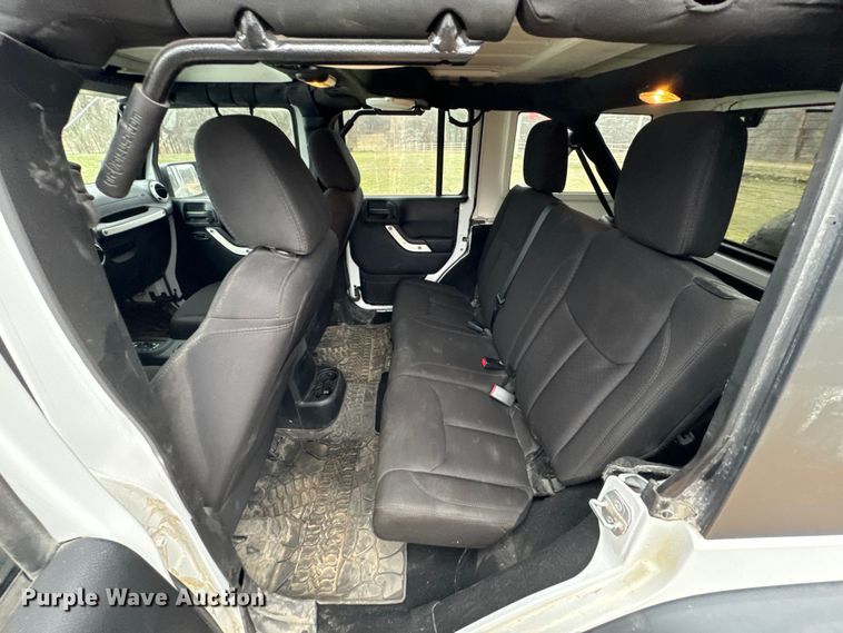 image for item ND9049 2014 Jeep Wrangler Sport Unlimited SUV