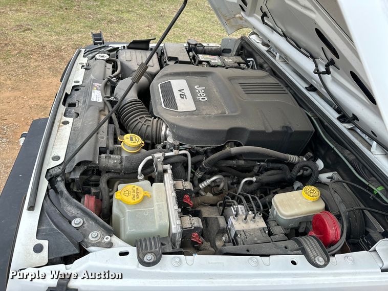 image for item ND9049 2014 Jeep Wrangler Sport Unlimited SUV