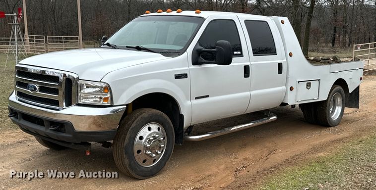 image for item ND9050 2002 Ford F450 Super Duty Crew Cab flatbed truck