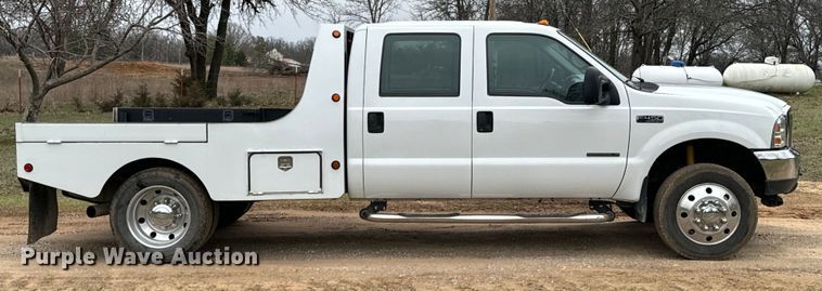 image for item ND9050 2002 Ford F450 Super Duty Crew Cab flatbed truck