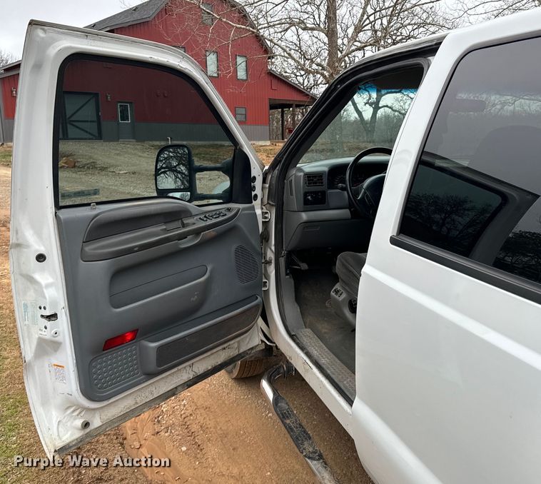 image for item ND9050 2002 Ford F450 Super Duty Crew Cab flatbed truck