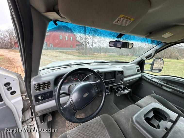 image for item ND9050 2002 Ford F450 Super Duty Crew Cab flatbed truck