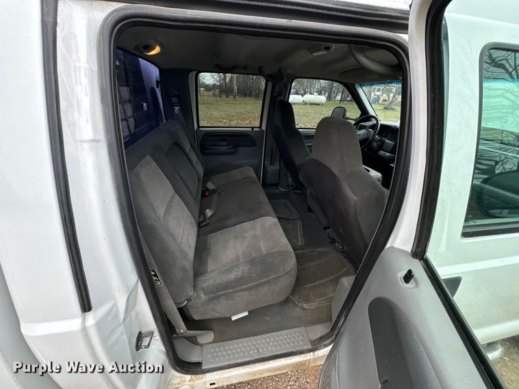 image for item ND9050 2002 Ford F450 Super Duty Crew Cab flatbed truck