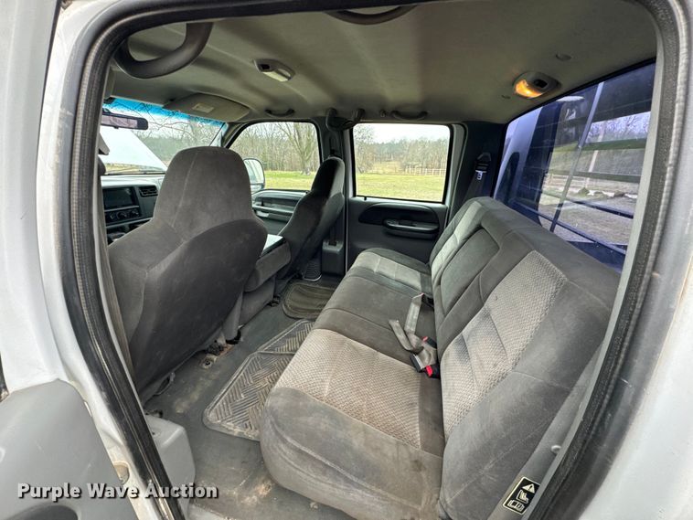 image for item ND9050 2002 Ford F450 Super Duty Crew Cab flatbed truck