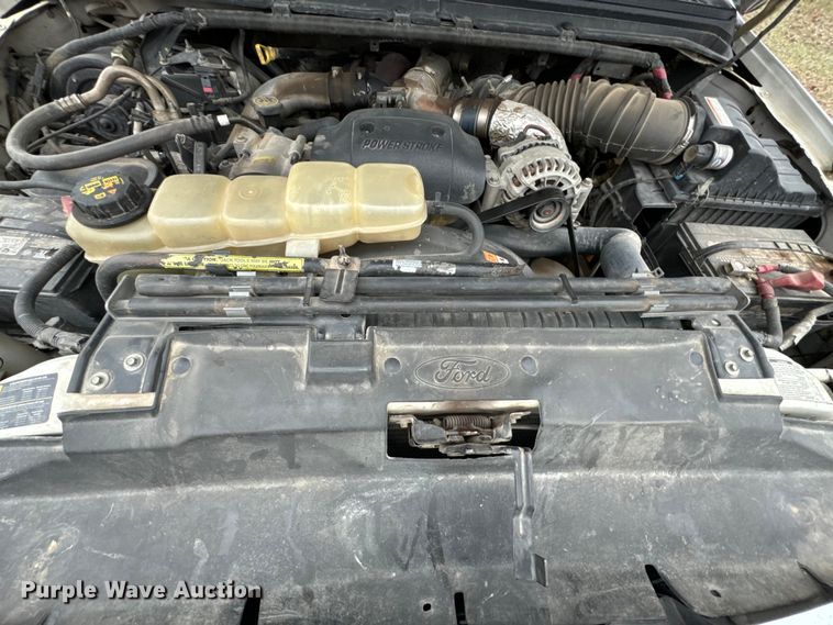 image for item ND9050 2002 Ford F450 Super Duty Crew Cab flatbed truck