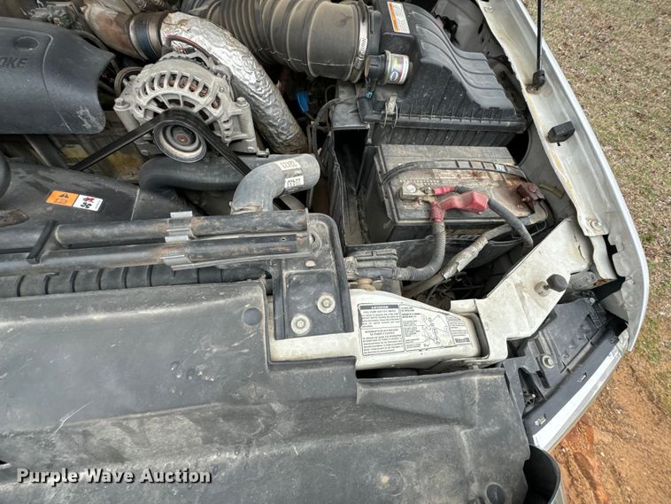 image for item ND9050 2002 Ford F450 Super Duty Crew Cab flatbed truck