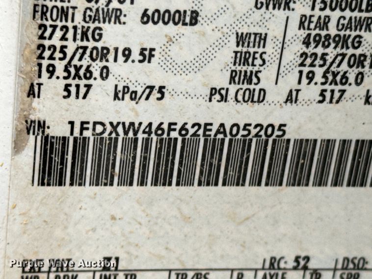 image for item ND9050 2002 Ford F450 Super Duty Crew Cab flatbed truck