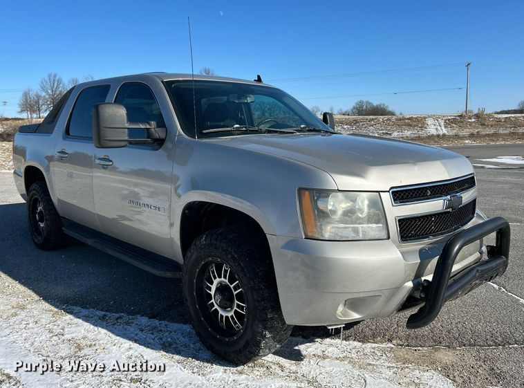 image for item NE9735 2009 Chevrolet Avalanche LT Crew Cab pickup truck