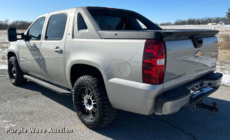 image for item NE9735 2009 Chevrolet Avalanche LT Crew Cab pickup truck