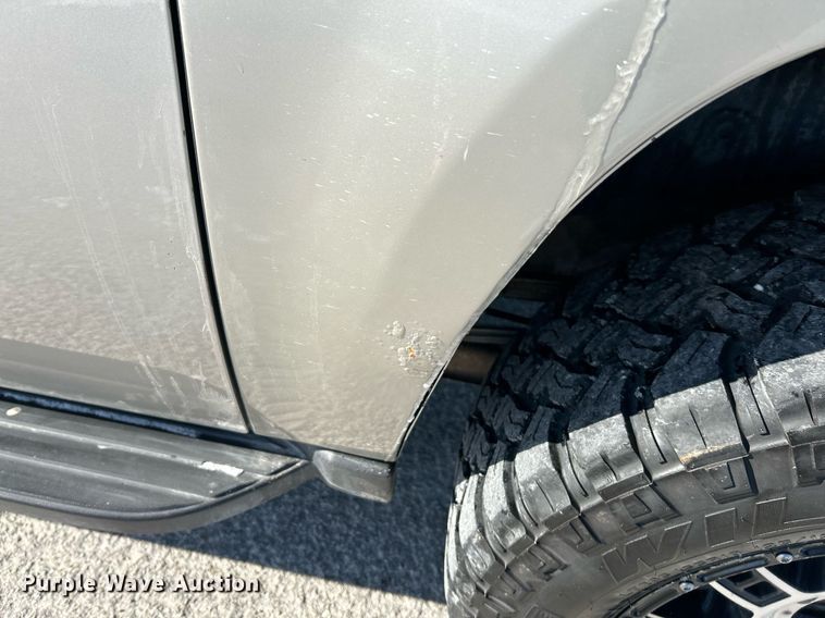 image for item NE9735 2009 Chevrolet Avalanche LT Crew Cab pickup truck