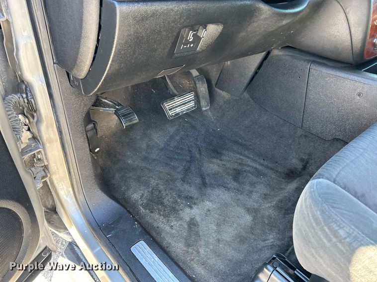 image for item NE9735 2009 Chevrolet Avalanche LT Crew Cab pickup truck