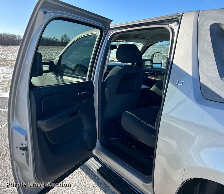 image for item NE9735 2009 Chevrolet Avalanche LT Crew Cab pickup truck