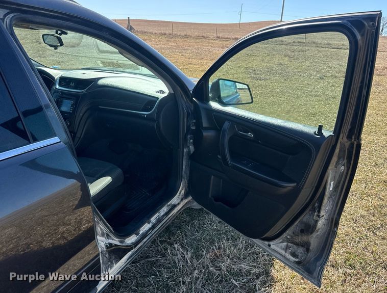 image for item NF9356 2016 Chevrolet  Traverse LT SUV