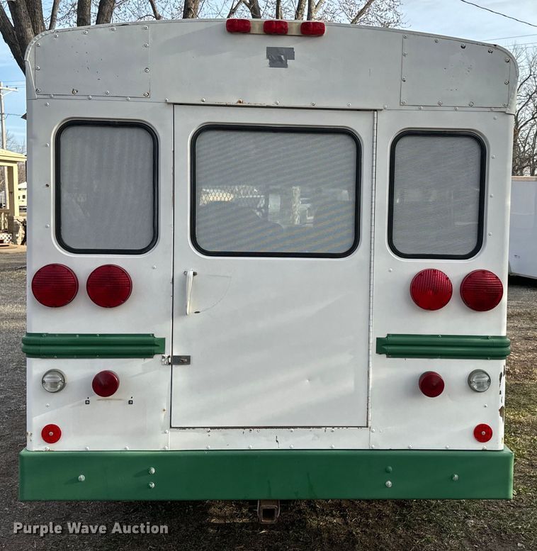 image for item NF9474 1994 Ford  E350 bus