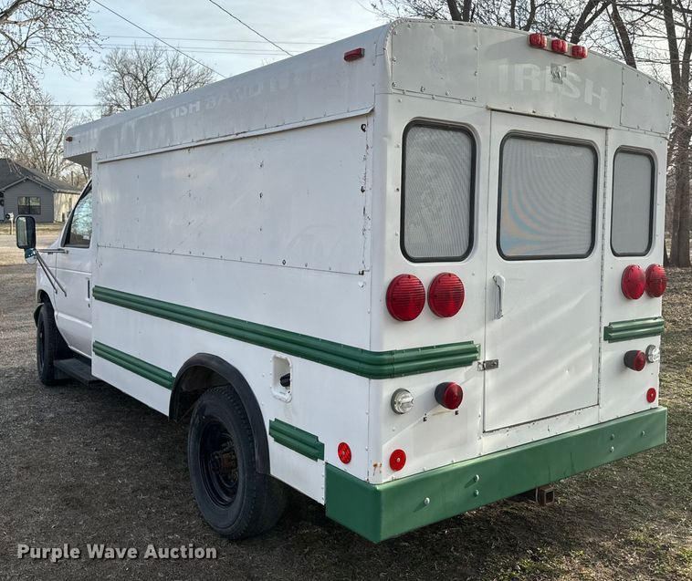 image for item NF9474 1994 Ford  E350 bus