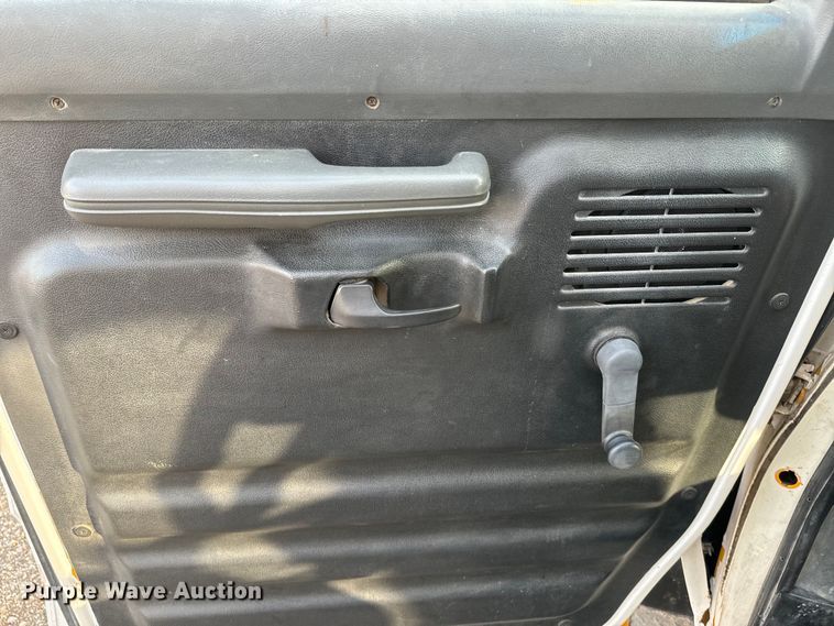 image for item NF9474 1994 Ford  E350 bus