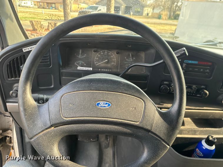 image for item NF9474 1994 Ford  E350 bus