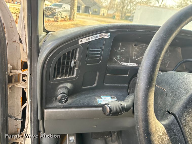 image for item NF9474 1994 Ford  E350 bus