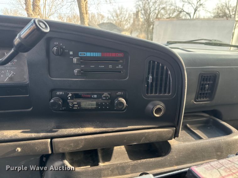 image for item NF9474 1994 Ford  E350 bus