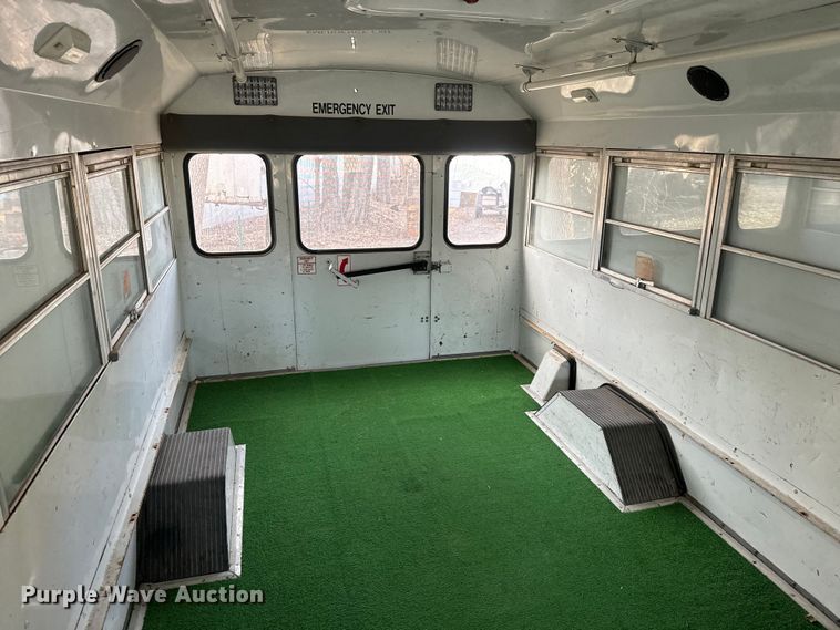 image for item NF9474 1994 Ford  E350 bus