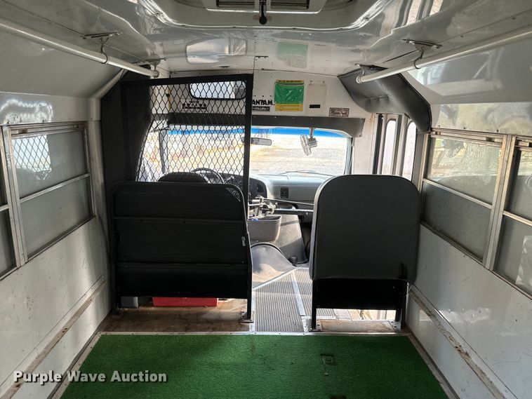 image for item NF9474 1994 Ford  E350 bus