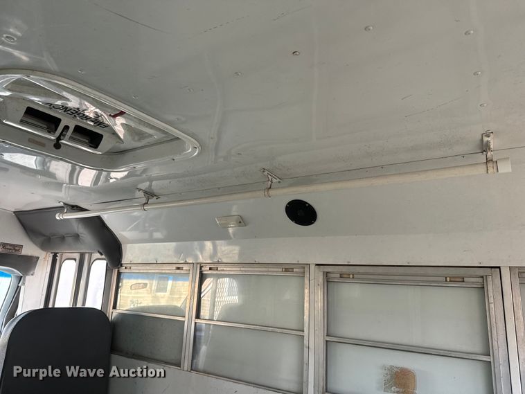 image for item NF9474 1994 Ford  E350 bus