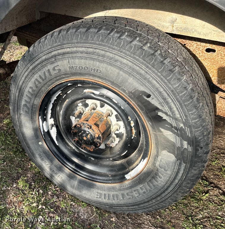 image for item NF9474 1994 Ford  E350 bus