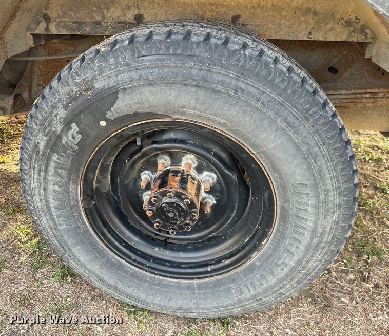 image for item NF9474 1994 Ford  E350 bus