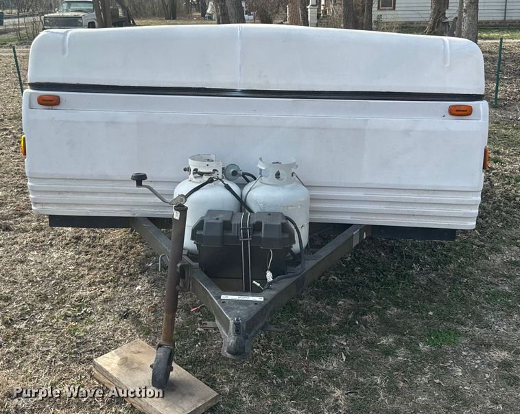 image for item NF9476 1999 Fleetwood Santa Fe camper