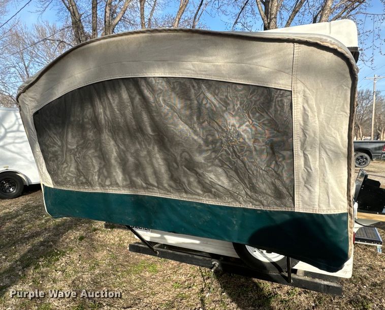 image for item NF9476 1999 Fleetwood Santa Fe camper