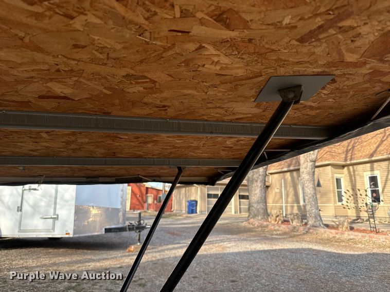 image for item NF9476 1999 Fleetwood Santa Fe camper