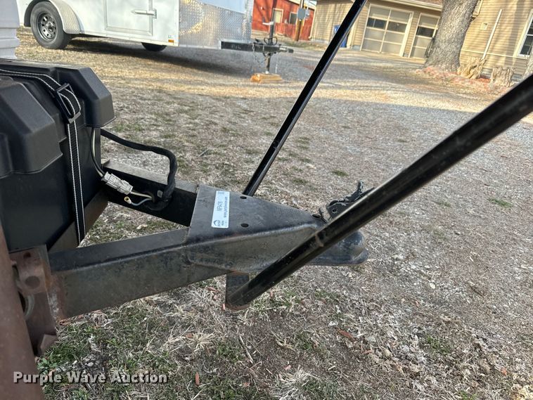 image for item NF9476 1999 Fleetwood Santa Fe camper