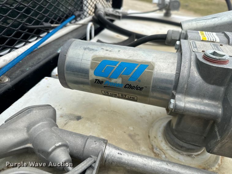 image for item NF9482 2006 GMC C5500 flatbed truck