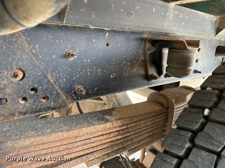 image for item NF9482 2006 GMC C5500 flatbed truck