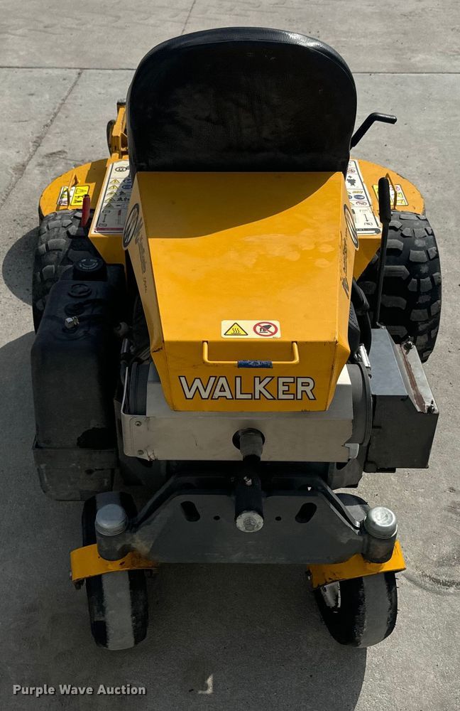 image for item NF9486 Walker MB23I-16 ZTR lawn mower