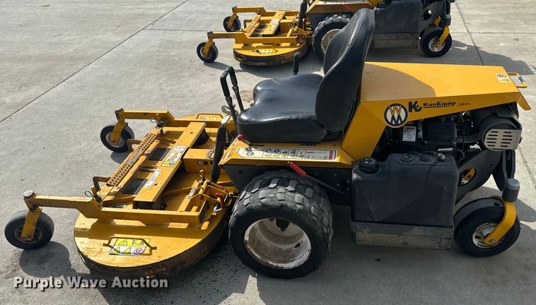 image for item NF9486 Walker MB23I-16 ZTR lawn mower